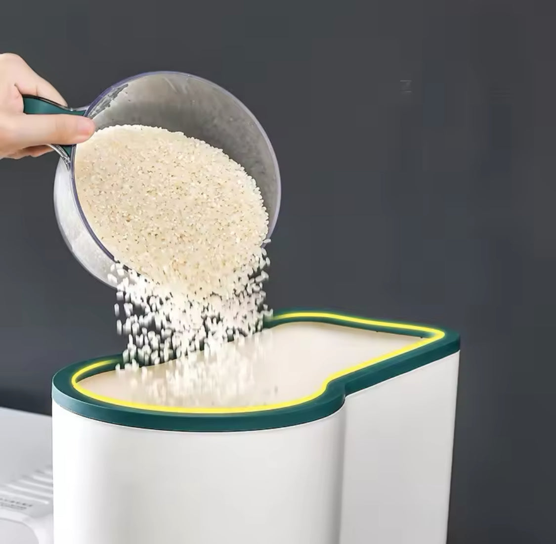Insect Proof Press Type Cereal Dispenser, Rice Storage Box, Moisture Proof Rice Storage Container Insect Proof Press Type Cereal Dispenser, Rice Storage Box, Moisture Proof Rice Storage Container